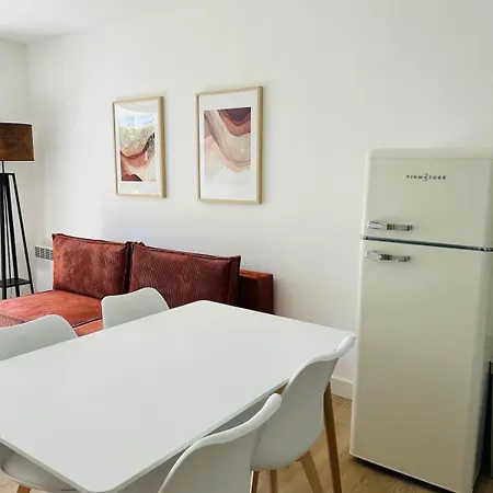 Super Comfy Port Piscine 2 6 Personnes Fréjus